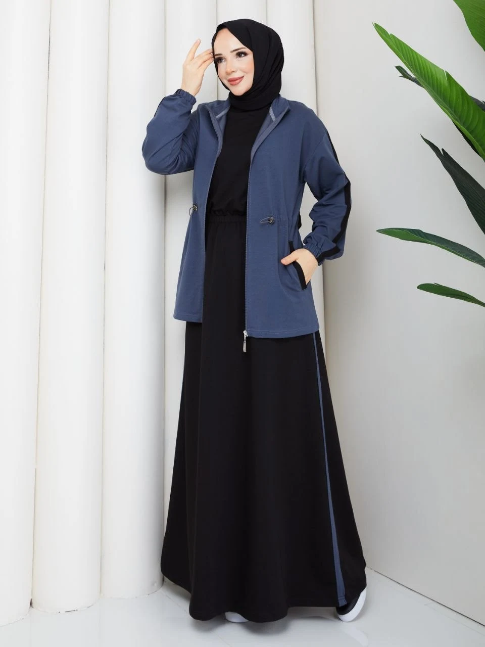 Short-Sleeve Women’s Longline Outerwear — A-147