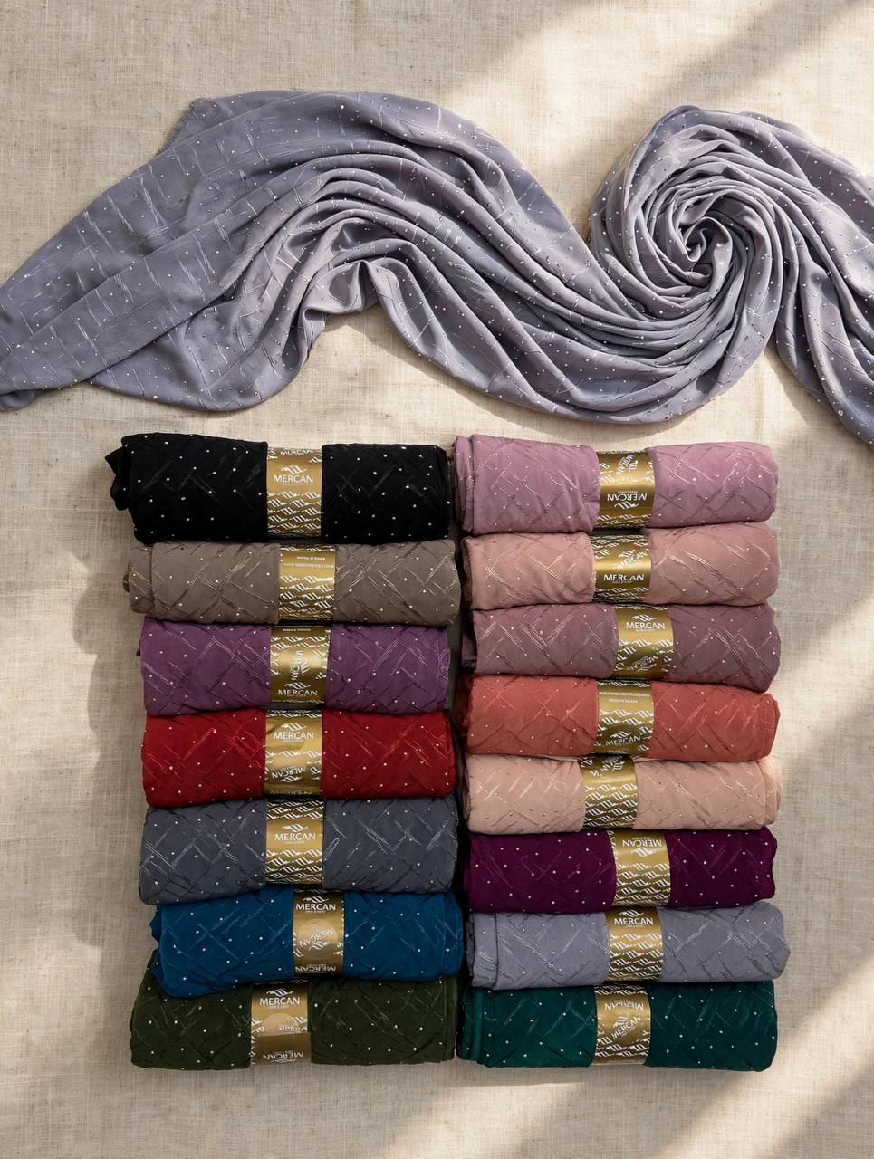 Geometric Shimmer Jacquard Hijab — F28392