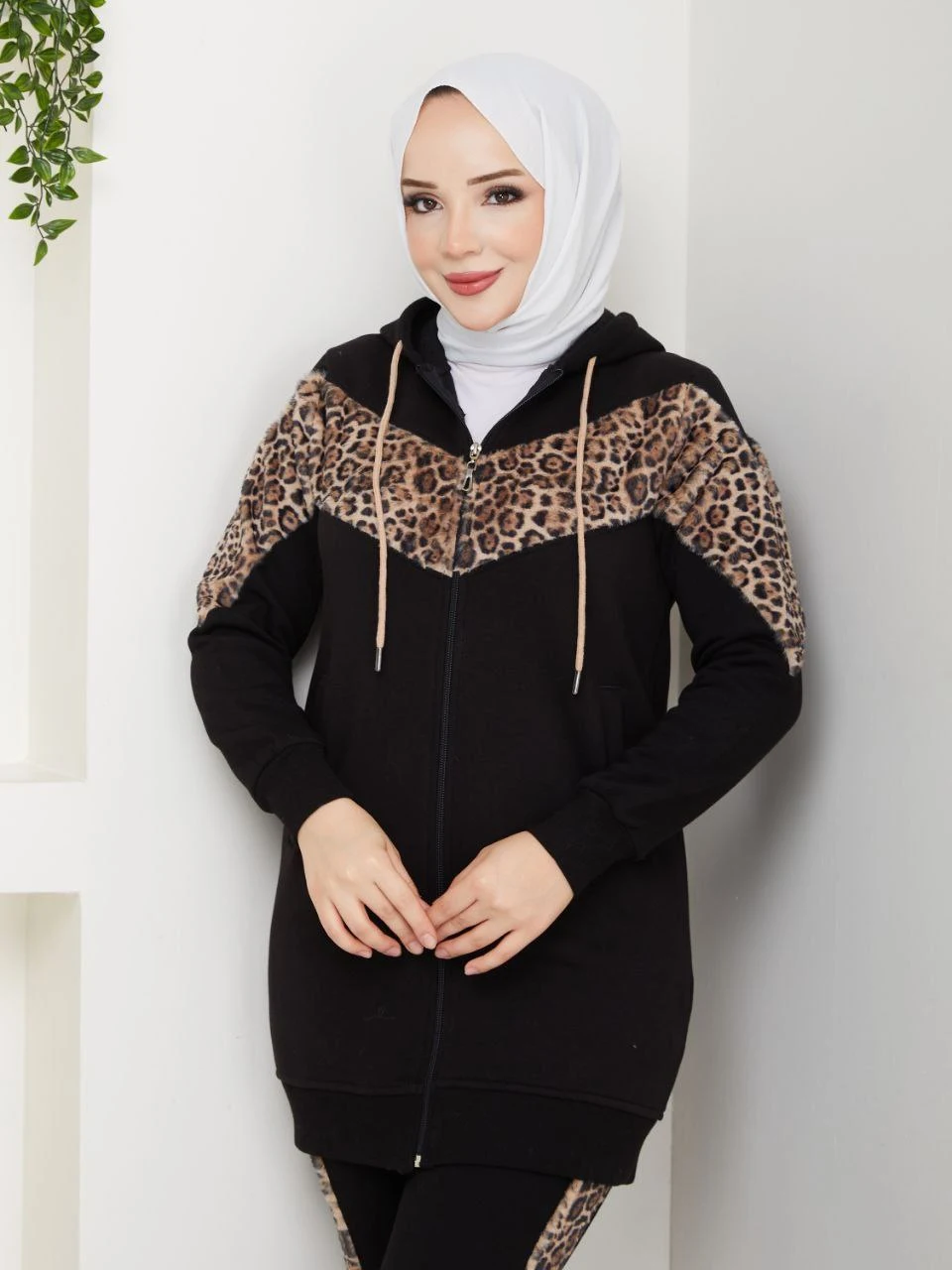 2-Piece Women’s Matching Set — A-117