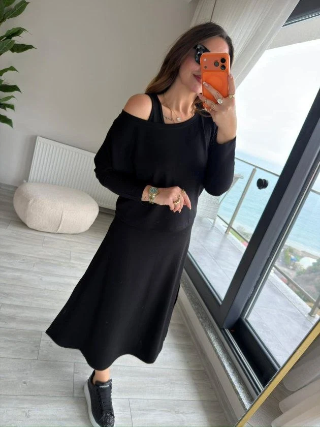 Long-Sleeve Women’s Dress — 62705