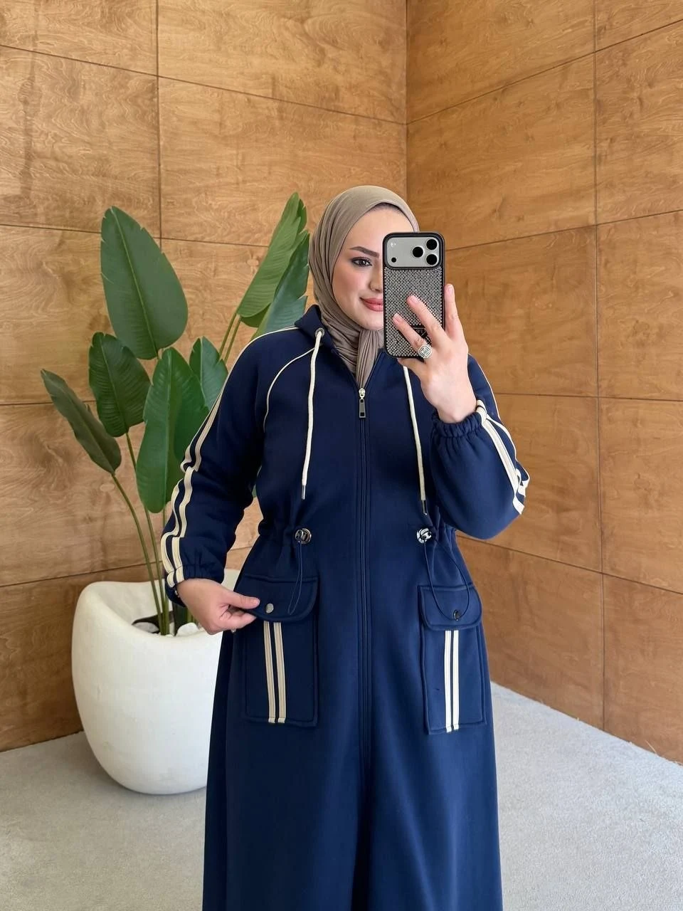 Women’s Hooded Long Zip Coat — A-187