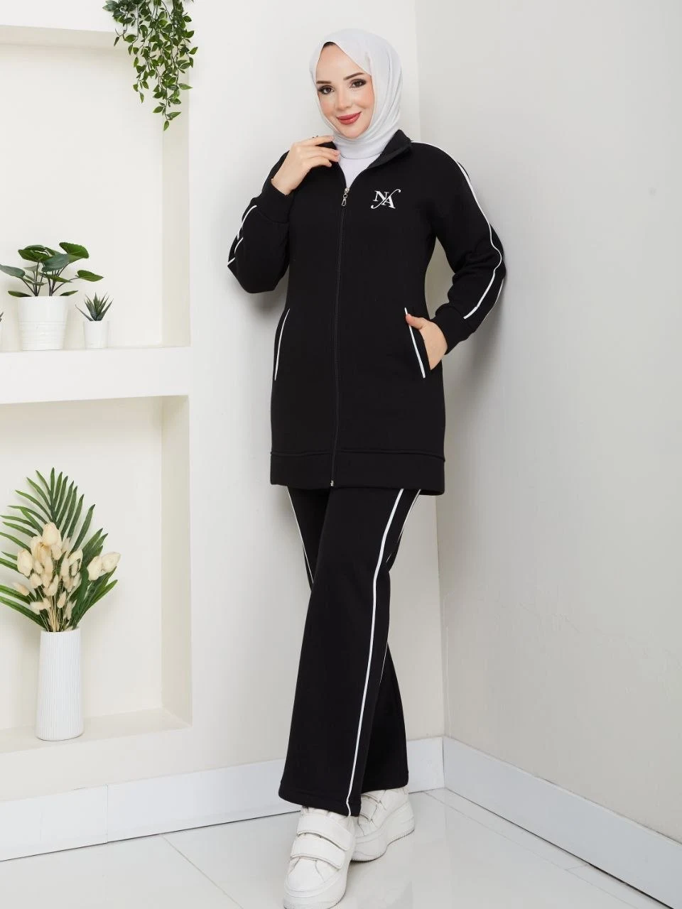 2-Piece Women’s Matching Set — A-130